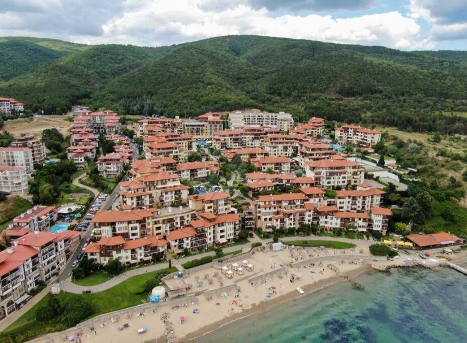 Апартамент Ния, Райска Градина / Garden Of Eden Sveti Vlas Dış mekan fotoğraf