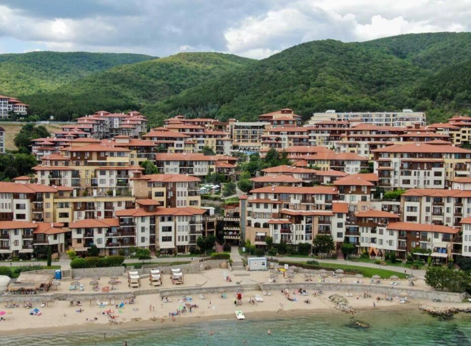 Апартамент Ния, Райска Градина / Garden Of Eden Sveti Vlas Dış mekan fotoğraf