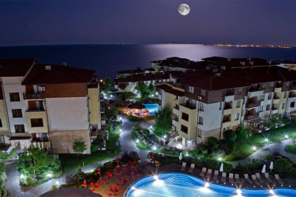 Апартамент Ния, Райска Градина / Garden Of Eden Sveti Vlas Dış mekan fotoğraf