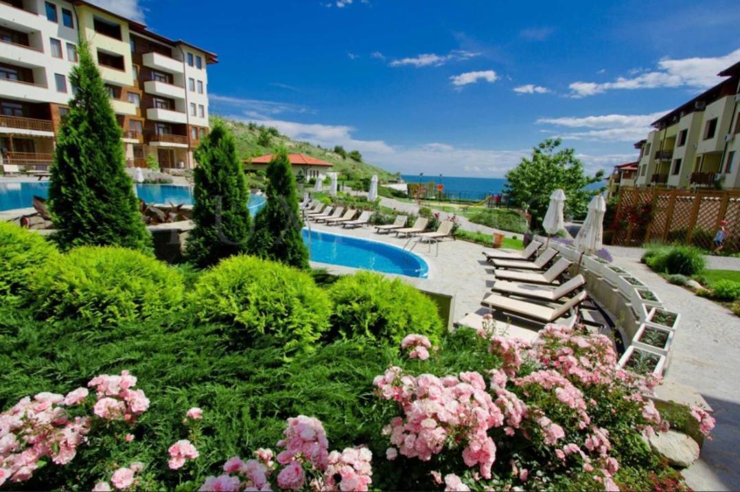 Апартамент Ния, Райска Градина / Garden Of Eden Sveti Vlas Dış mekan fotoğraf