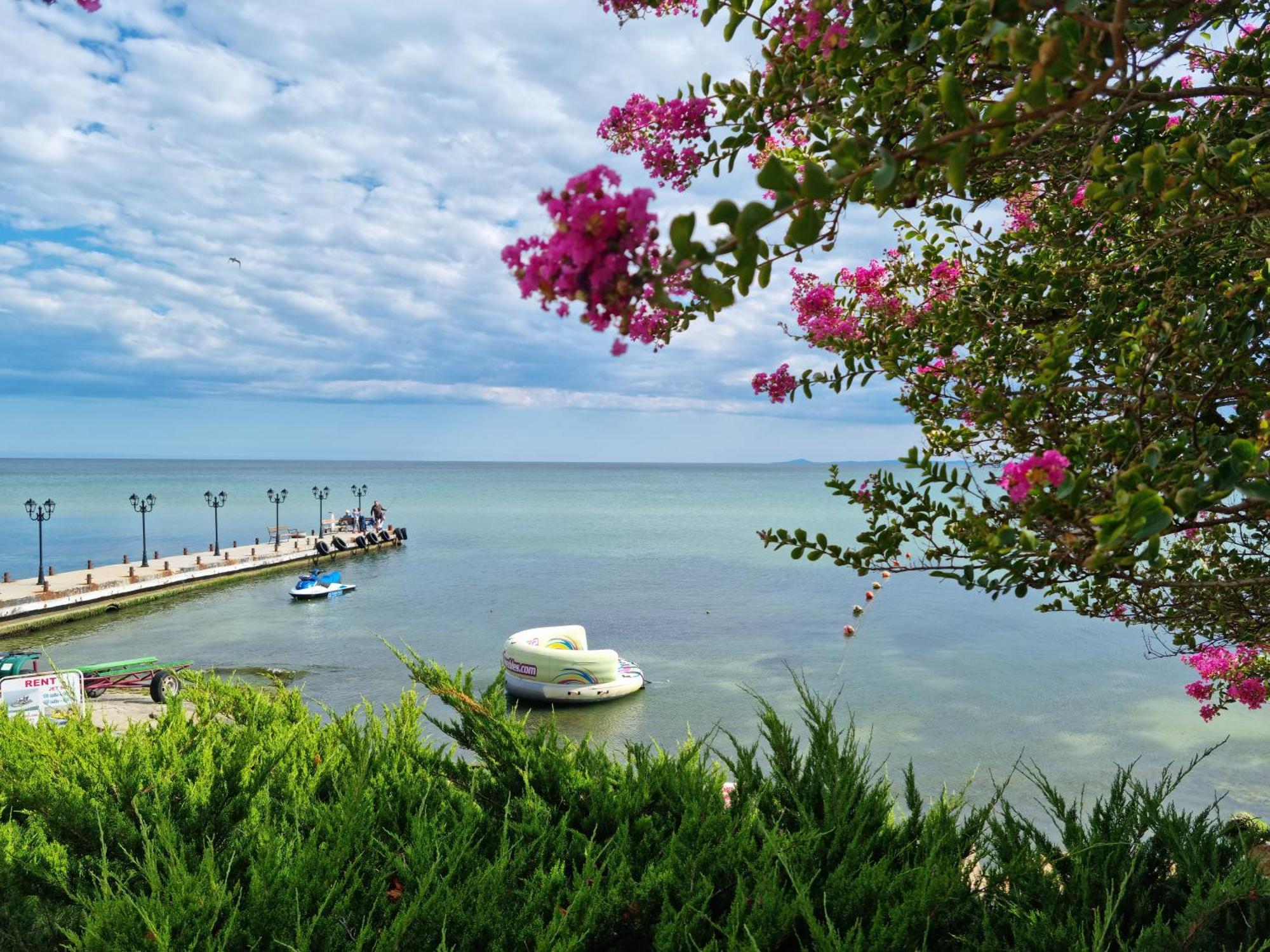 Апартамент Ния, Райска Градина / Garden Of Eden Sveti Vlas Dış mekan fotoğraf