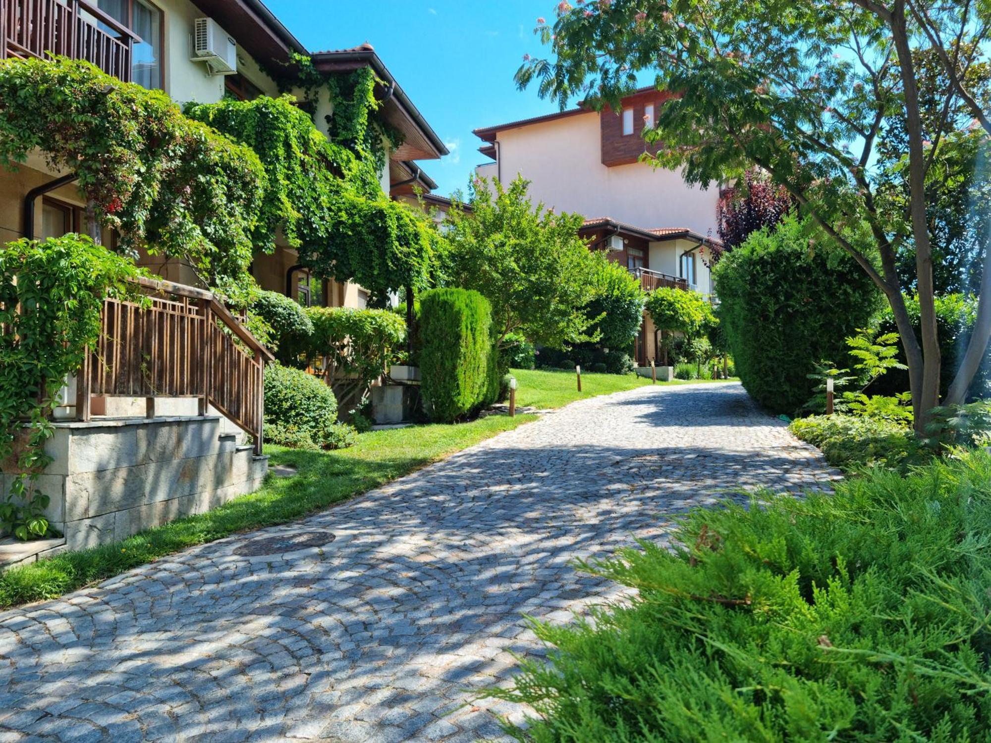 Апартамент Ния, Райска Градина / Garden Of Eden Sveti Vlas Dış mekan fotoğraf